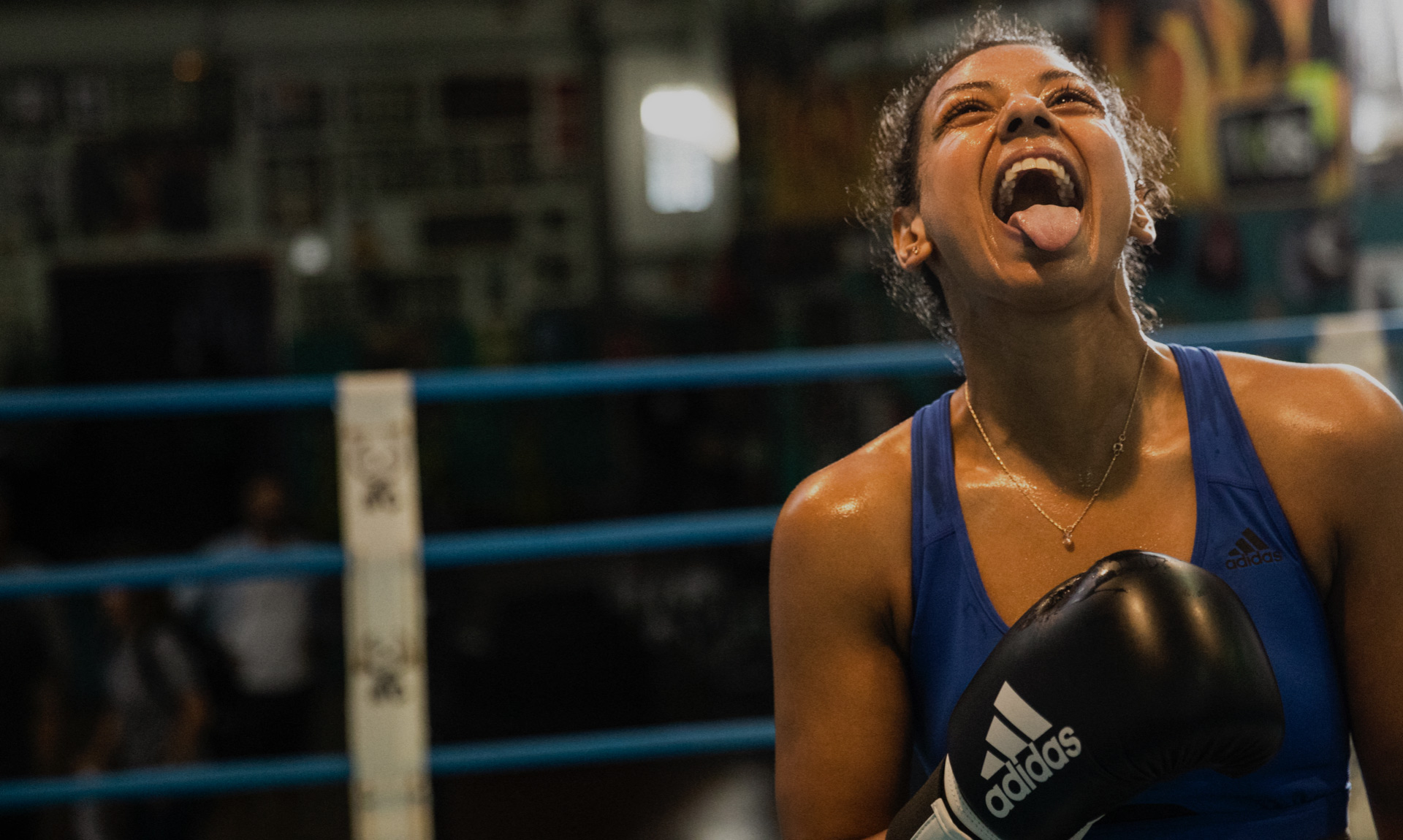 Person beim Sport in adidas Kleidung (Foto)