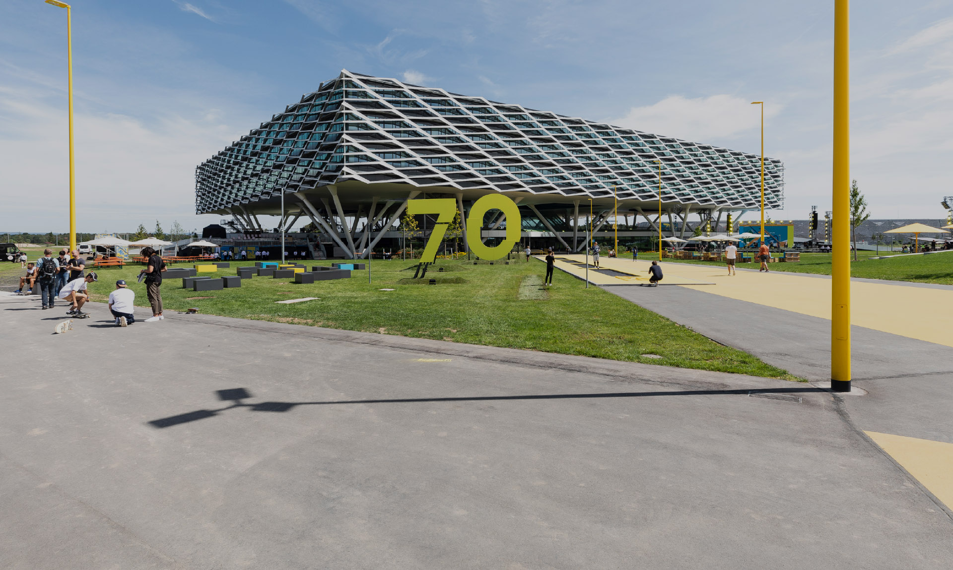 70 YEARS OF ADIDAS & NEW WORK SPACES (Signature)