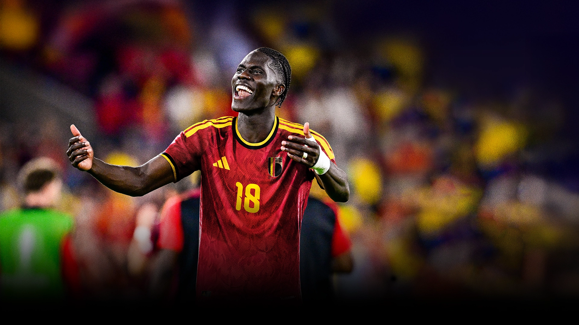Amadou Onana im roten Belgien-Trikot von adidas jubelt im Stadion. (Foto)